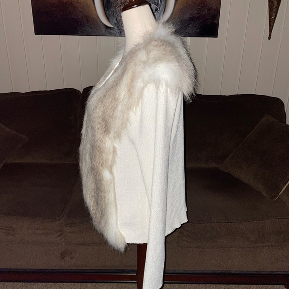 Laseine •  Large • White • Fur Trim • Jacket • New W/Tags - Picture 3 of 15